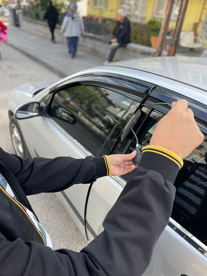 Bergama Oto Kilitçisi